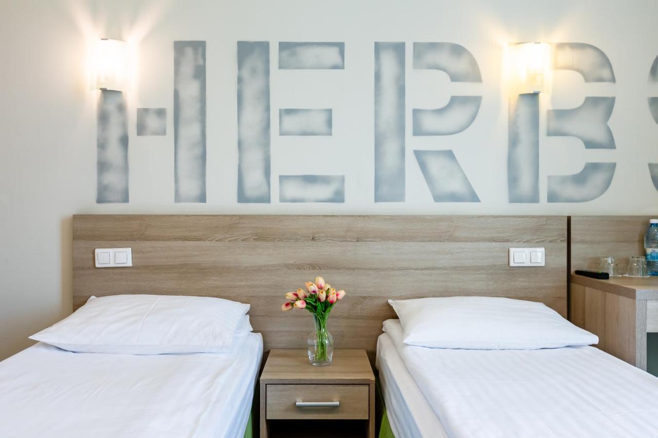 Practicotel كييف المظهر الخارجي الصورة