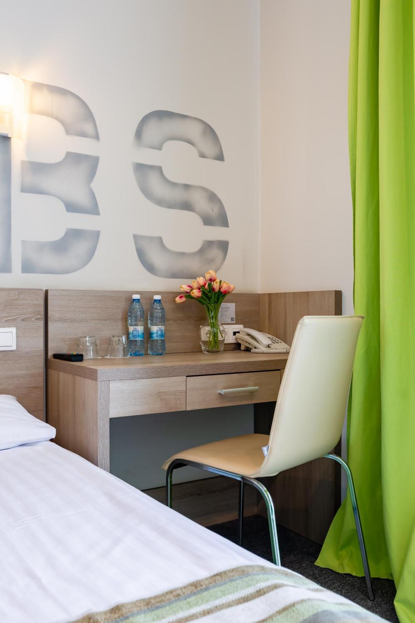 Practicotel كييف المظهر الخارجي الصورة