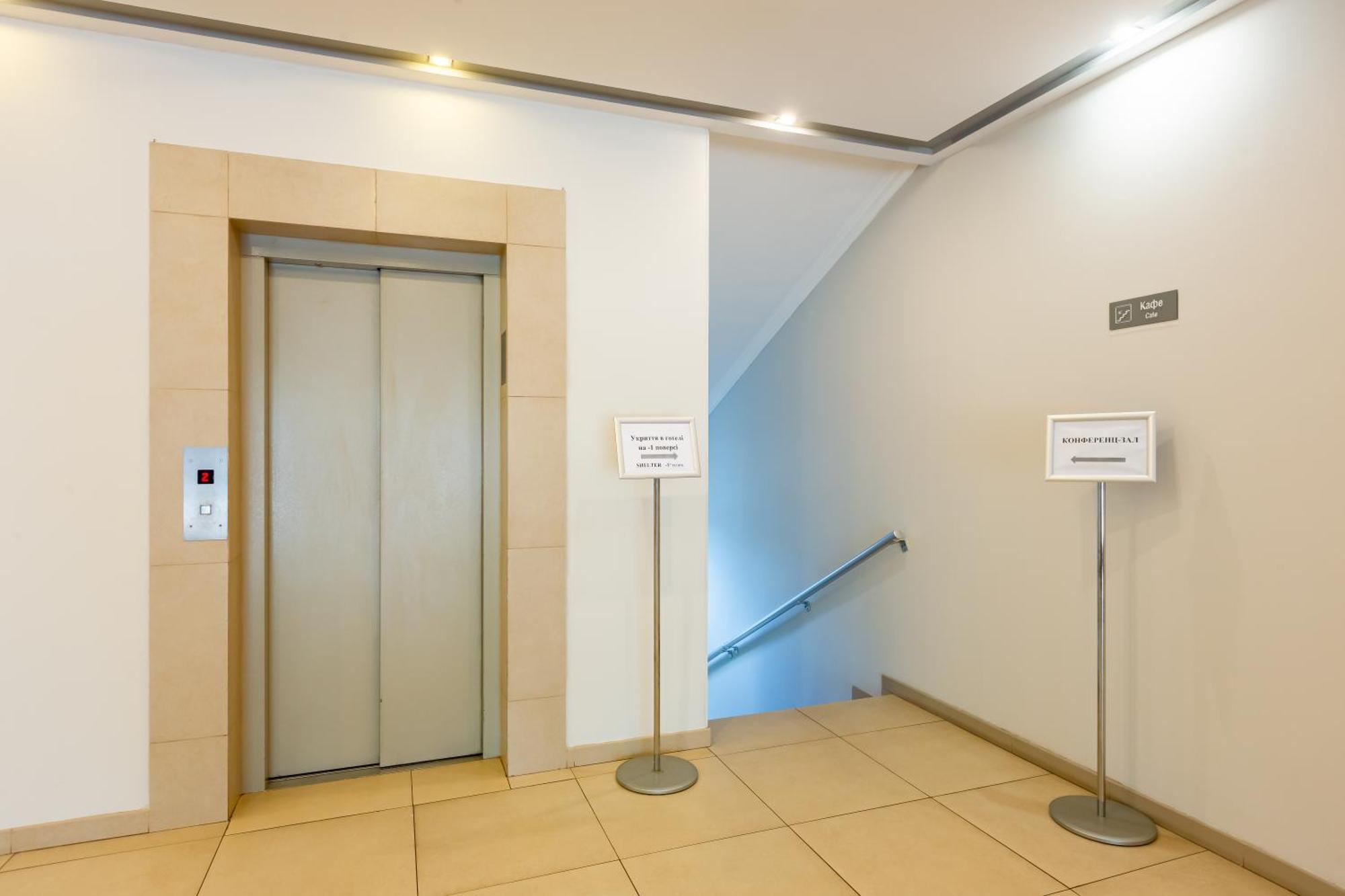 Practicotel كييف المظهر الخارجي الصورة